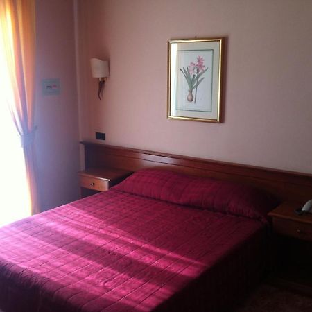 Hotel Impero Brescia Oda fotoğraf