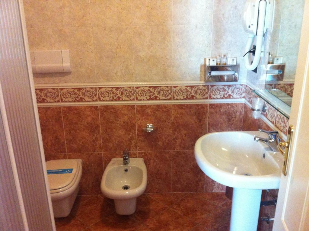 Hotel Impero Brescia Oda fotoğraf