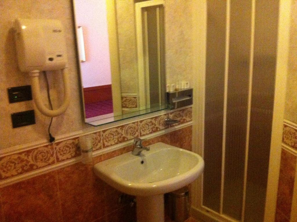 Hotel Impero Brescia Oda fotoğraf